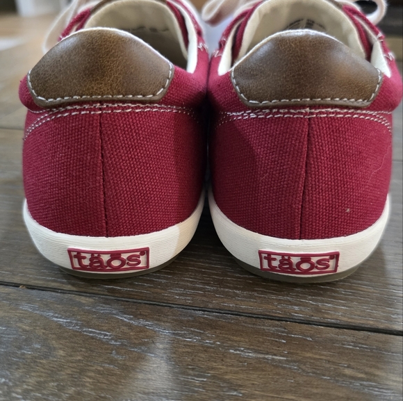 Taos Star Burst Red Canvas Sneakers, Women's Size 7.5 - Picture 4 of 8
